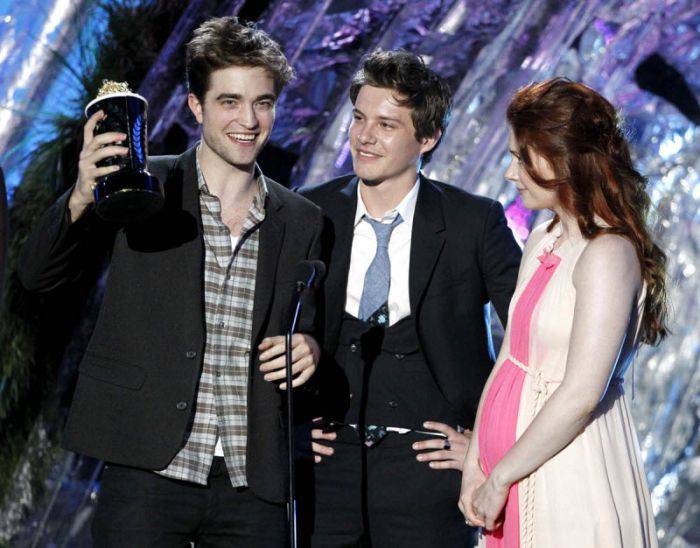 Вручение премии MTV Movie Awards (13 фото)