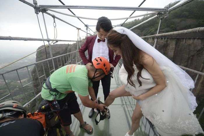Экстремальная свадебная фотосессия пары из Китая